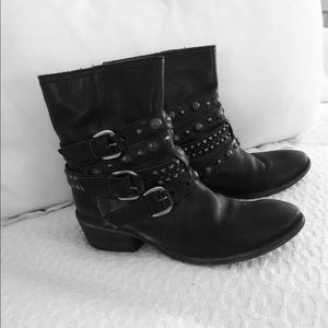 BARNEYS New York Boots